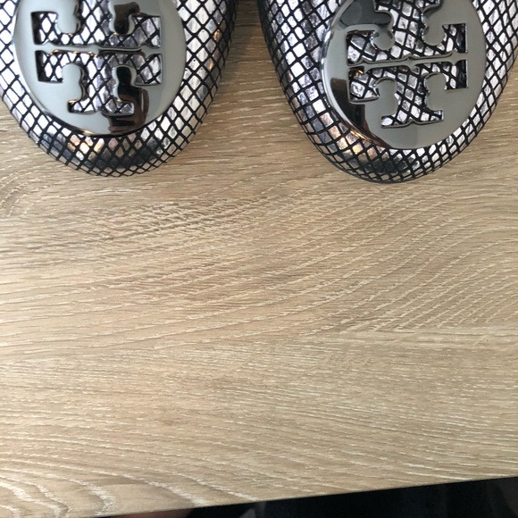 Tory Burch Reva metallic flats, barely worn! - Picture 3 of 4